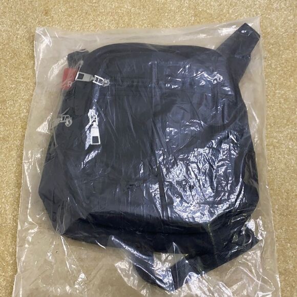 New Backpack - Compact Size - Black - Picture 10 of 10